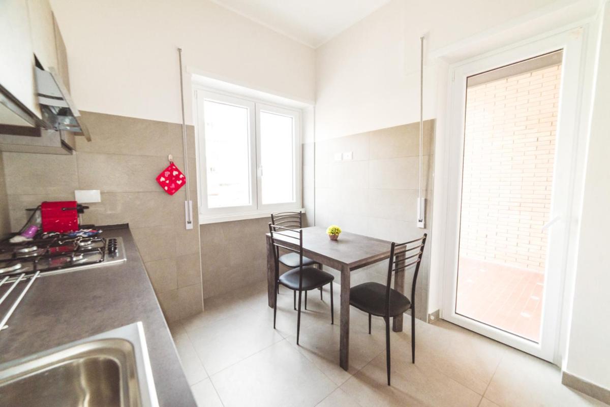 Appartamento Simonetti Lido di Ostia Luaran gambar